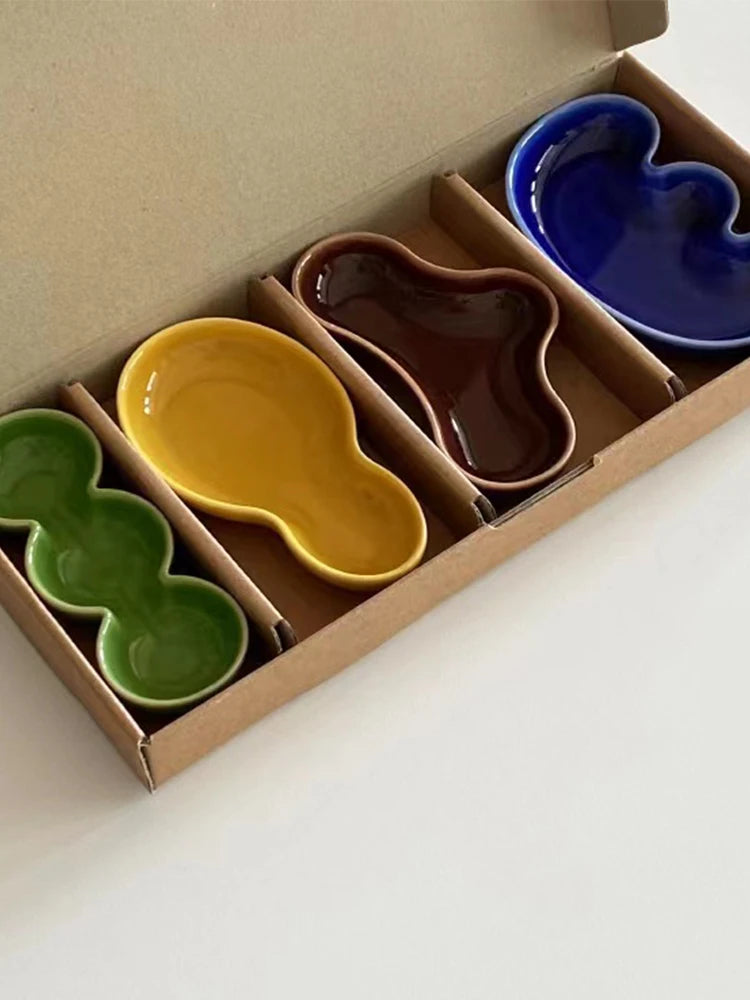 4 pcs small ceramic dishes