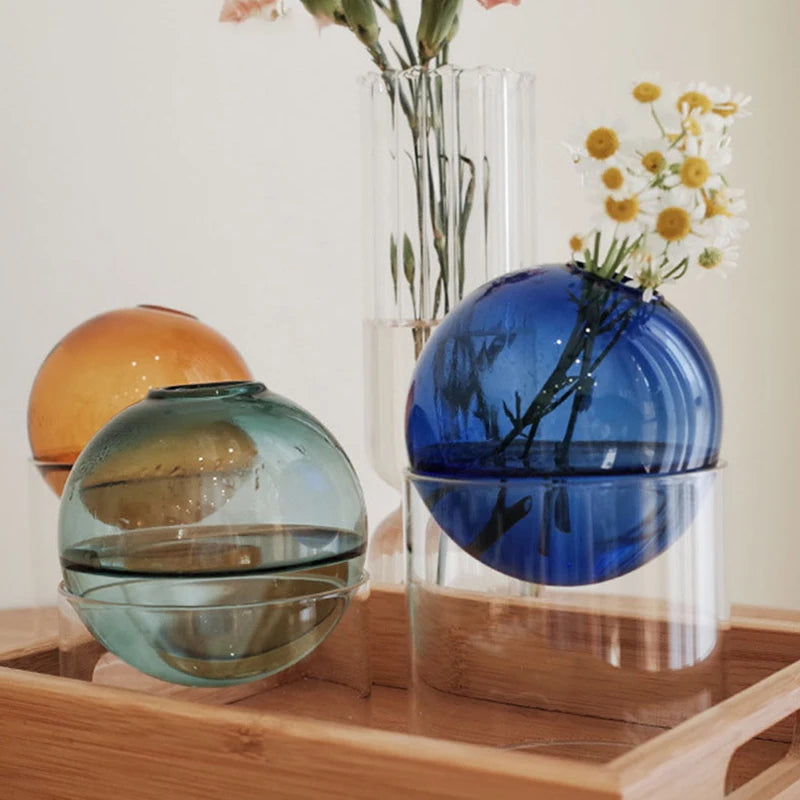 round glass vase